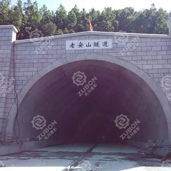 2016年6月西成高鐵老安山隧道銑刨